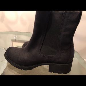 Women’s black Timberland Boots